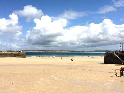 Grey Mullet Guest House St Ives Exteriör bild